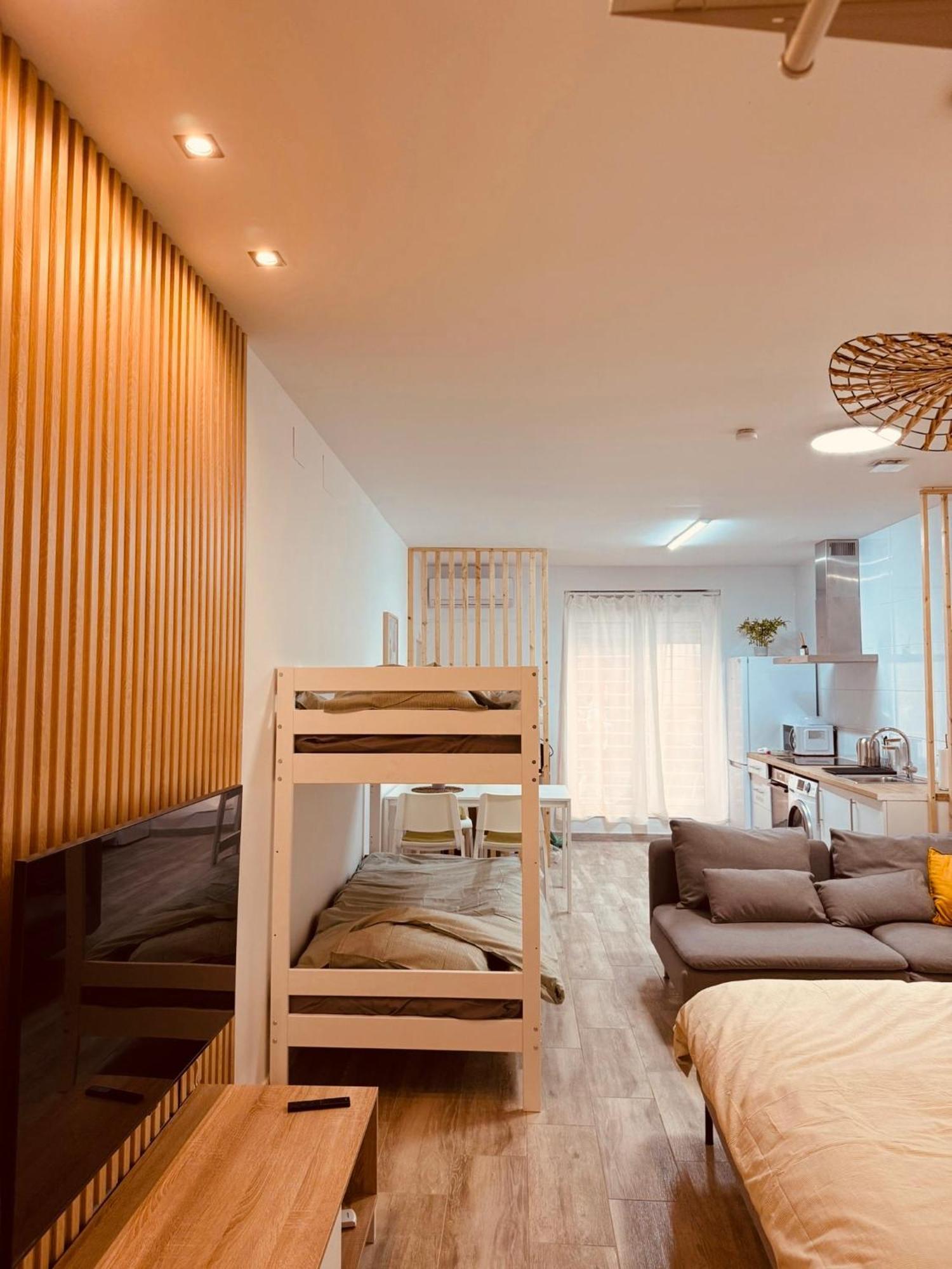 El Apartamentito De Zamarrilla Parking Gratis Incluido Malaga Exterior photo